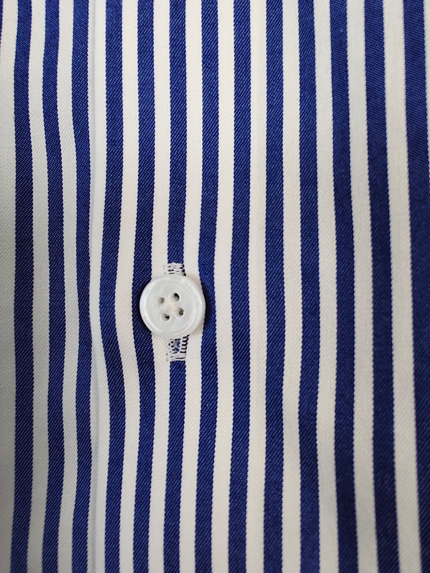 Stripes shirt with contrast collar and french cuffs